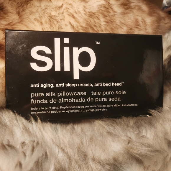 SLIP Beauty Sleep To Go Removable Pillowcase with Pillow Black Travel Set NEW - Picture 1 of 7